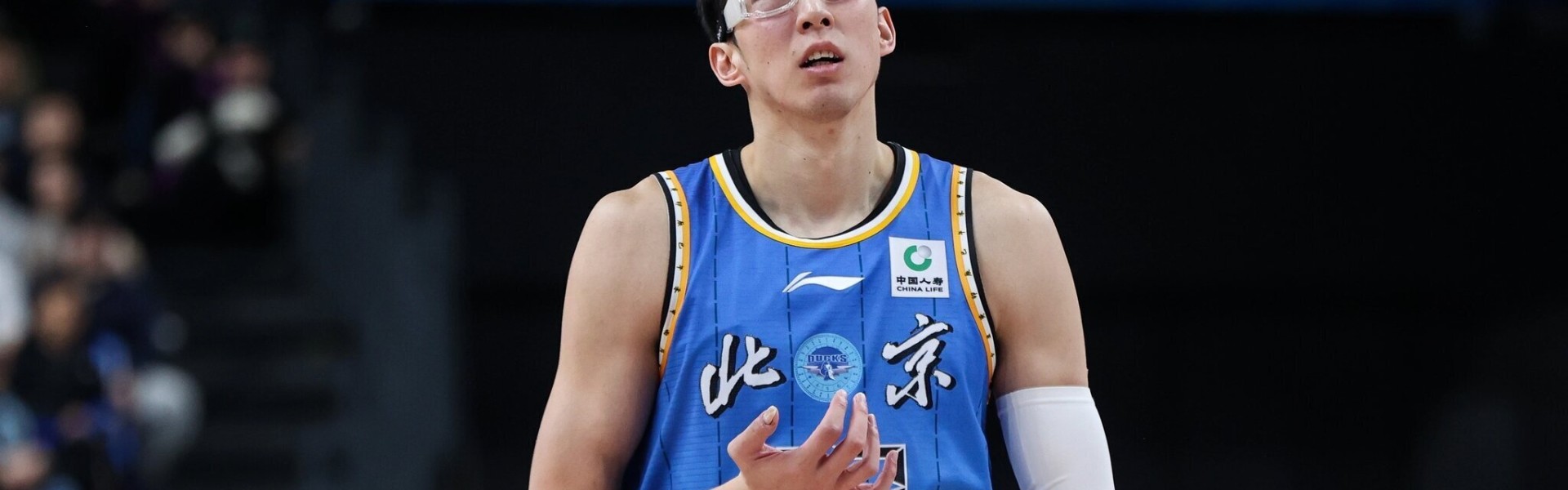 开云体育网页-这场打得像外援！周琦终结十分高效 砍下23分13板&amp;抢到7前场板